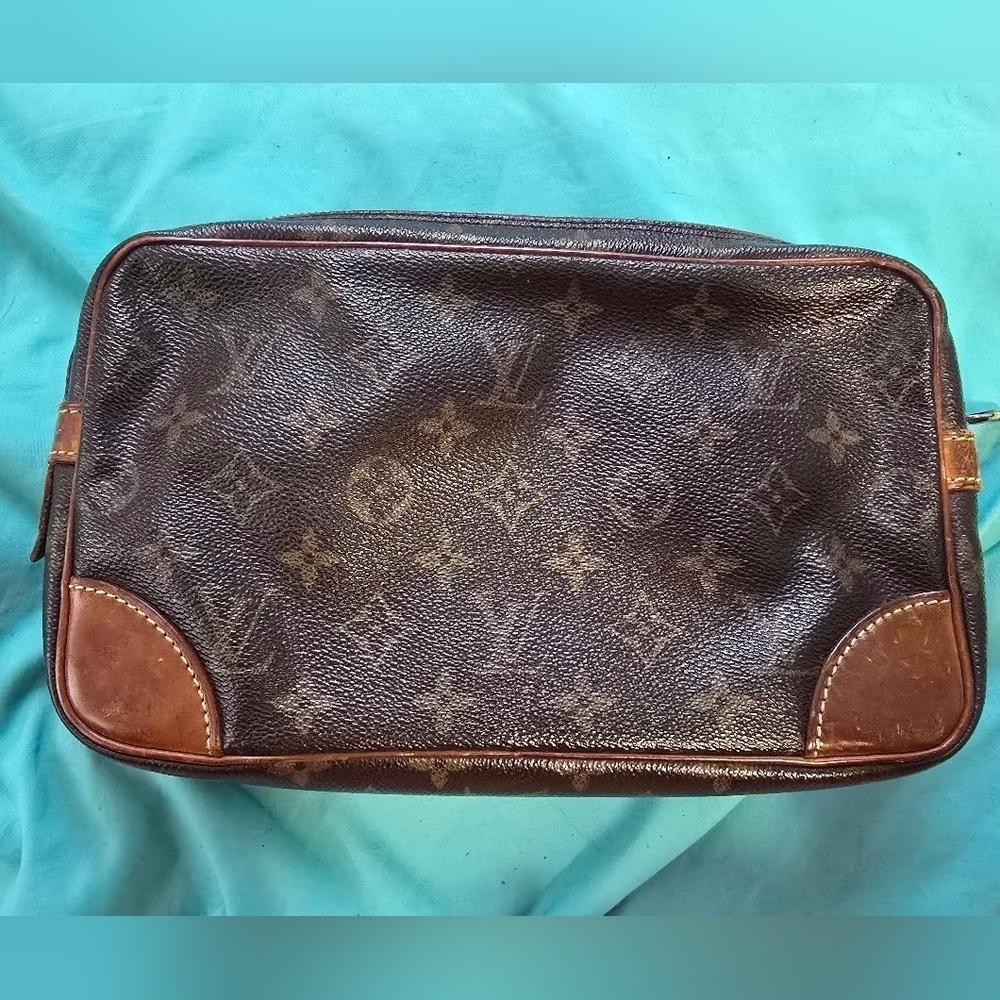 Vintage Louis Vuitton Travel Bag - Picture 4 of 11